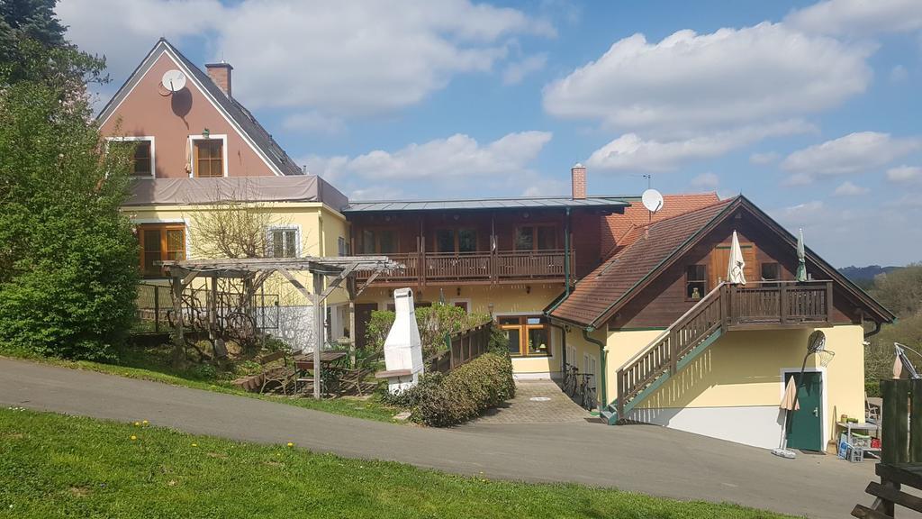 Ferienappartments Landhaus Fuehldichwohl Fehring Ngoại thất bức ảnh